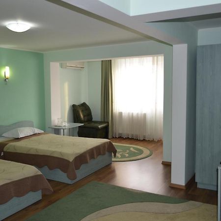 Casa Alba 호텔 Râmnicu Vâlcea 외부 사진