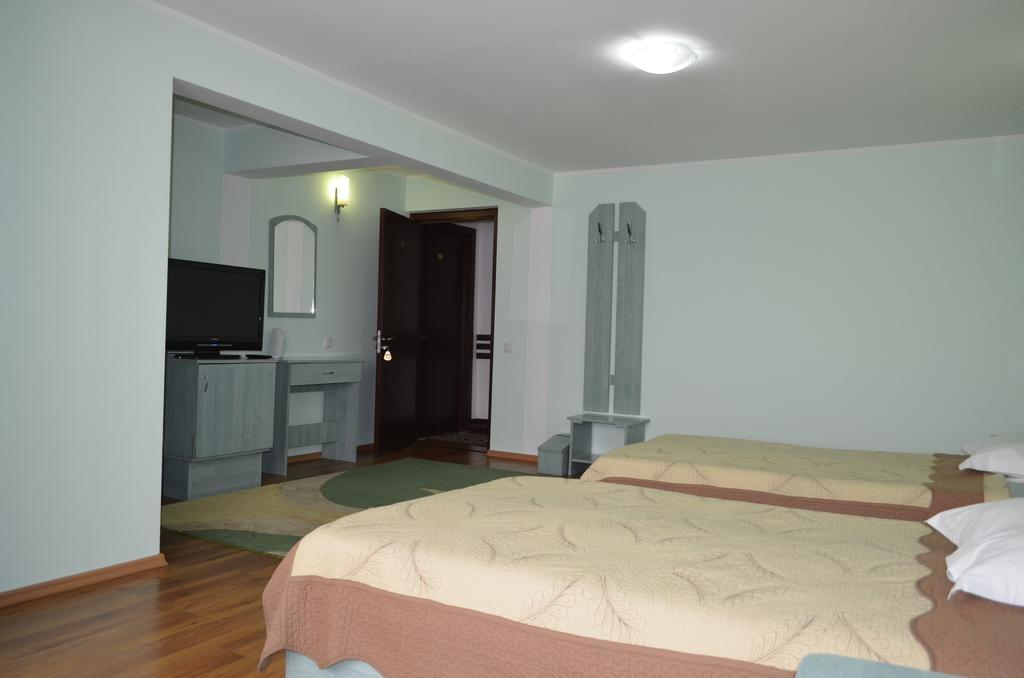 Casa Alba 호텔 Râmnicu Vâlcea 외부 사진